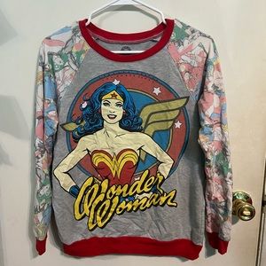 Medium Wonder Woman Grey Sweatshirt